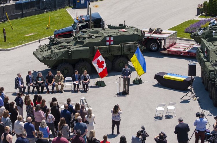 Канада передасть Україні перші 4 медичні бронетранспортери з партії у 50 машин – МО країни Канада передасть Україні перші 4 медичні бронетранспортери з партії у 50 машин – МО країни