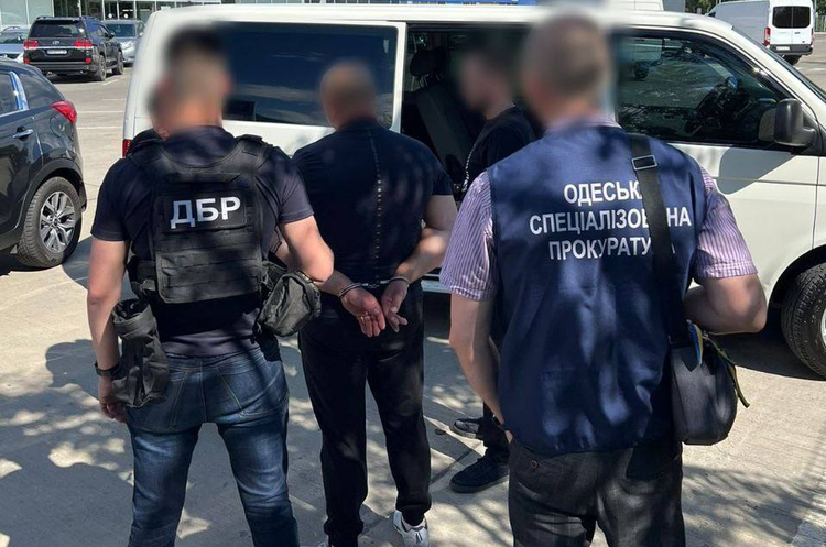 Сержант військової частини на Одещині знімав бійців із лінії зіткнення за гроші – Офіс Генпрокурора Сержант військової частини на Одещині знімав бійців із лінії зіткнення за гроші – Офіс Генпрокурора