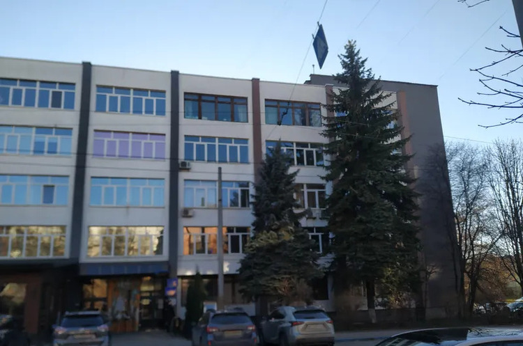 ФДМУ приватизує будівлю в центрі Івано-Франківська за 25,5 млн грн ФДМУ приватизує будівлю в центрі Івано-Франківська за 25,5 млн грн
