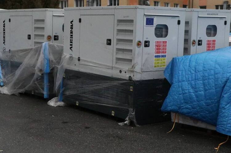 Фото: Міненерго 14 країн передали Україні понад дві тисячі тонн енергетичного обладнання