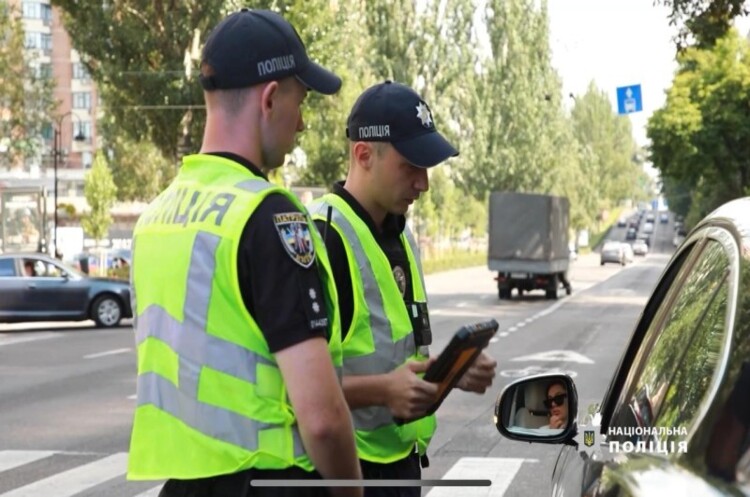 В Україні почали діяти е-протоколи щодо порушень з дорожнього руху В Україні почали діяти е-протоколи щодо порушень з дорожнього руху
