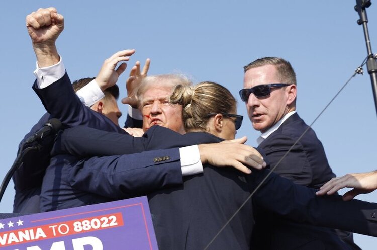 Фото: Getty Images/Anna Moneymaker “Молимось за нього”: політики висловлюють підтримку Трампу після замаху на кандидата в президенти (оновлено)