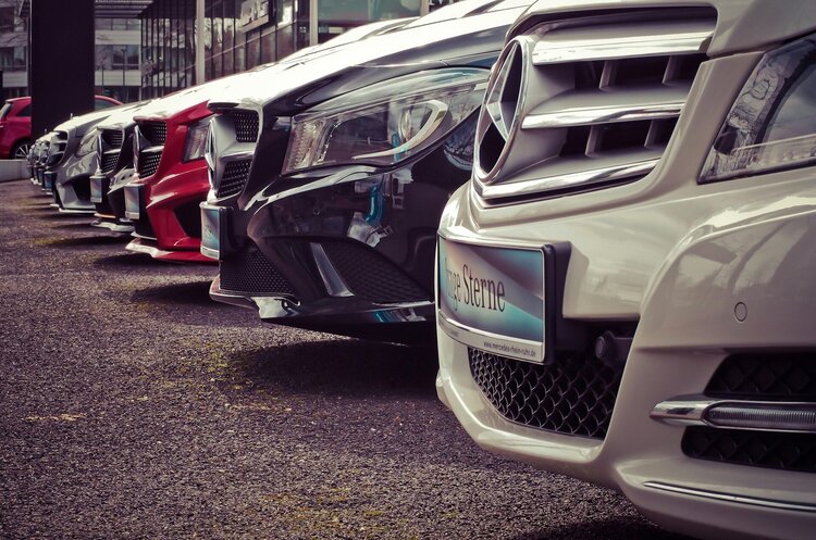 Фото: Рexels В Україні падає попит на легкові автомобілі в приватному та корпоративному сегментах ринку