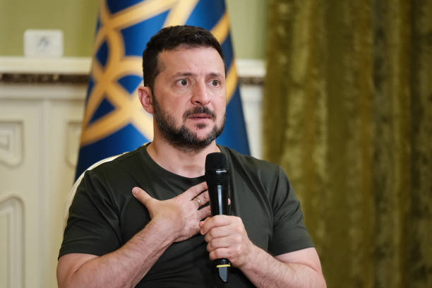 Зеленський дав пресконференцію журналістам: основні тези Зеленський дав пресконференцію журналістам: основні тези
