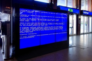    :        Microsoft  CrowdStrike  