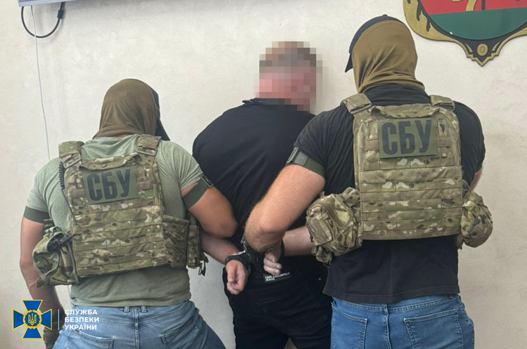 Мера Білгород-Дністровського затримали за рекет Мера Білгород-Дністровського затримали за рекет