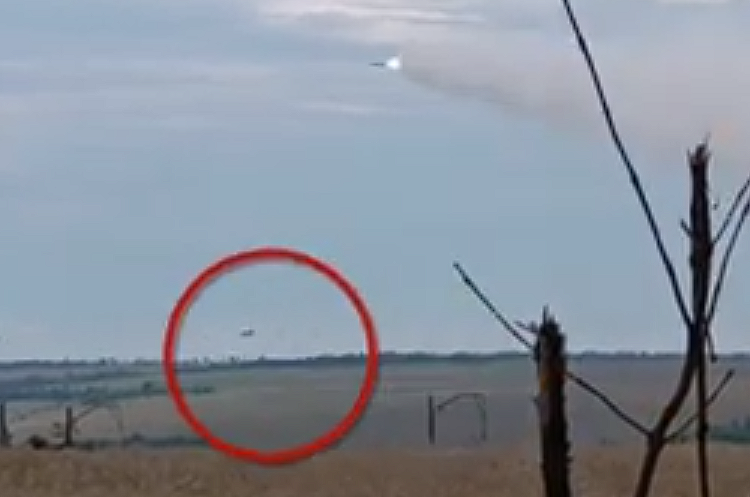 Сили оборони збили російський Су-25 на Донеччині Сили оборони збили російський Су-25 на Донеччині