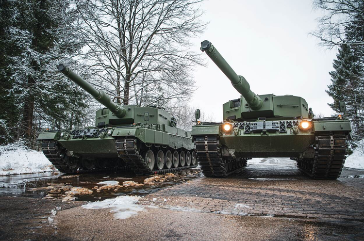 Закуплені Нідерландами та Данією танки Leopard 2A4 відправляться в Україну цього літа Закуплені Нідерландами та Данією танки Leopard 2A4 відправляться в Україну цього літа