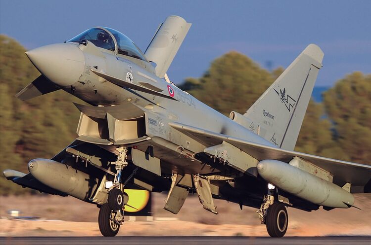 Британські винищувачі Eurofighter охоронятимуть польське небо з 2025 року – очільник МО Польщі Британські винищувачі Eurofighter охоронятимуть польське небо з 2025 року – очільник МО Польщі