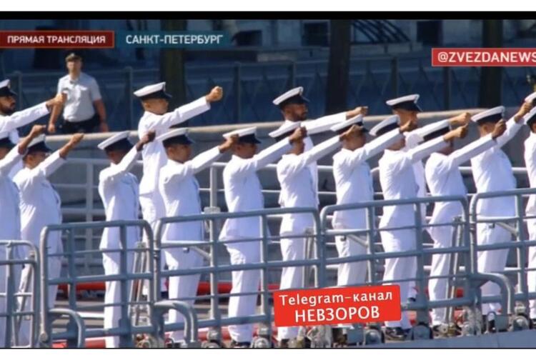 Кількість кораблів на путінському військовому параді була найменшою за всю історію проведення заходу Кількість кораблів на путінському військовому параді була найменшою за всю історію проведення заходу