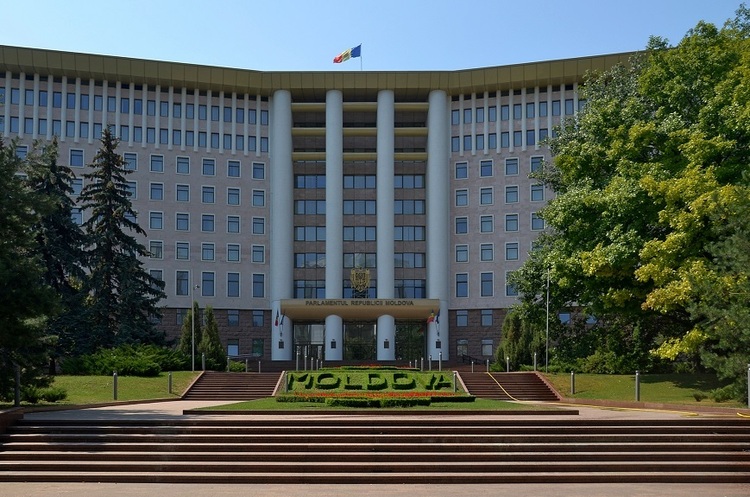фото DR В парламенті Молдови пройшли обшуки — одного з посадовців підозрюють в шпигунстві на росію