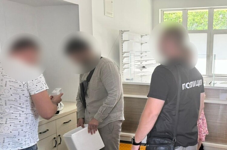 Фото: Національна поліція У аптеках столиці продавали фальсифіковані ліки з росії – поліція