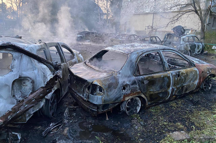 Зображення ілюстративне Окупанти вдарили дроном по автобусу з людьми на Харківщині