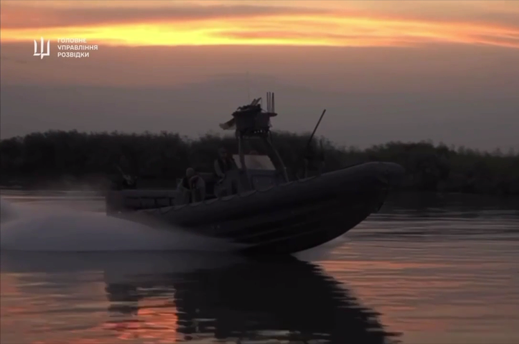 ГУР здійснило наліт на Тендрівську косу в Чорному морі ГУР здійснило наліт на Тендрівську косу в Чорному морі