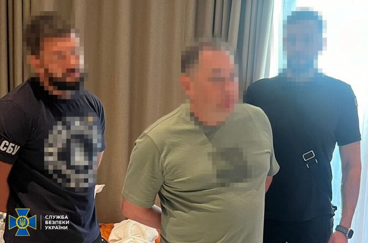 СБУ заявила про затримання заступника міністра енергетики на хабарі в $500 000 (ОНОВЛЕНО) СБУ заявила про затримання заступника міністра енергетики на хабарі в $500 000 (ОНОВЛЕНО)