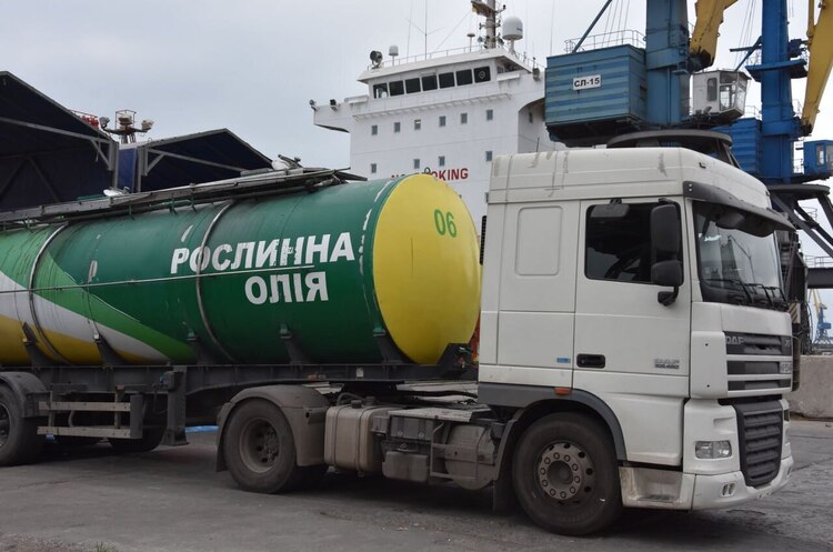 Українські оліярі значно наростили експорт продукції глибокої переробки – «Укроліяпром» Українські оліярі значно наростили експорт продукції глибокої переробки – «Укроліяпром»