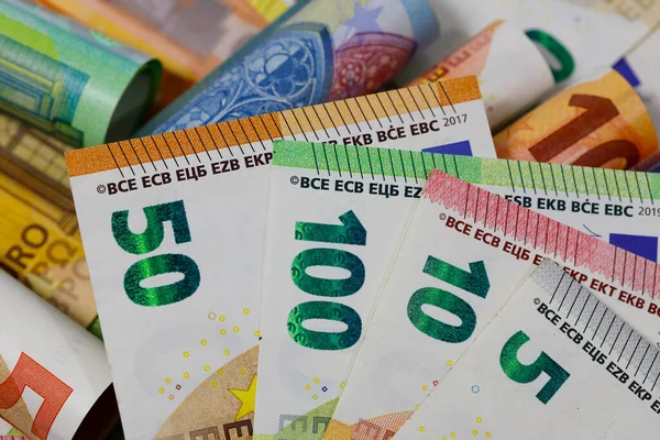 НБУ встановив новий курс валют: долар дорожчає НБУ встановив новий курс валют: долар дорожчає