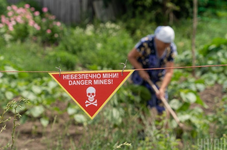 Мінна небезпека: як швидко Україна розмінує території Мінна небезпека: як швидко Україна розмінує території