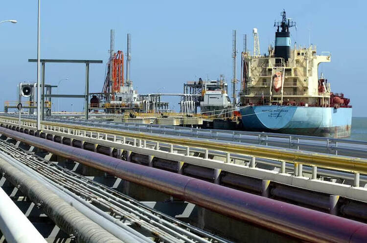 Індія стала найбільшим імпортером російської нафти, випередивши Китай Індія стала найбільшим імпортером російської нафти, випередивши Китай