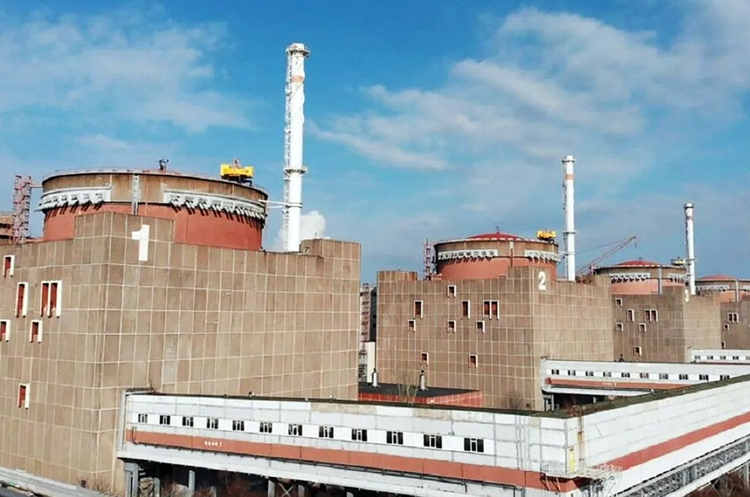 Запорізька АЕС на межі блекауту: станція тримається на одній лінії живлення Запорізька АЕС на межі блекауту: станція тримається на одній лінії живлення