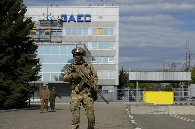 ЗАЕС знову в зоні підвищеного ризику небезпеки через російські обстріли ЗАЕС знову в зоні підвищеного ризику небезпеки через російські обстріли