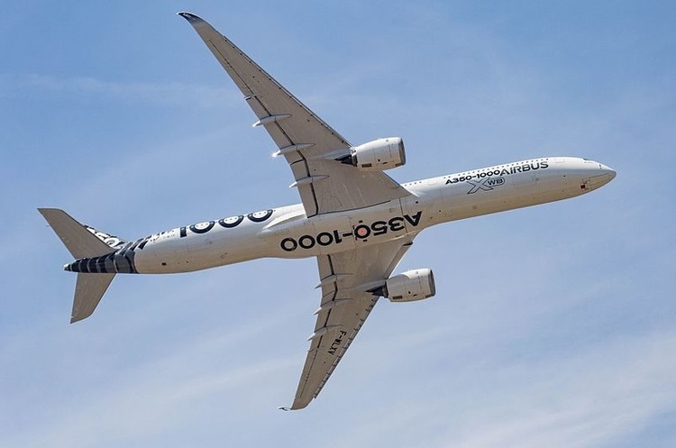 фото DR EASA перевірить літаки Airbus після того, як в одного з них виникли проблеми з двигуном під час польоту