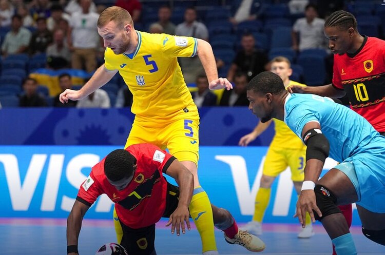 Україна розбила Анголу в матчі чемпіонату світу з футзалу Україна розбила Анголу в матчі чемпіонату світу з футзалу