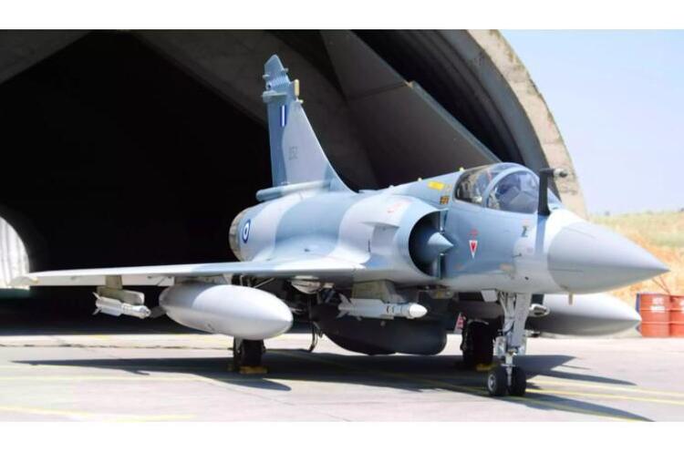 фото © Hellenic Air Force Надані Францією винищувачі Mirage 2000-5F будуть модифіковані для України для знищення наземних цілей