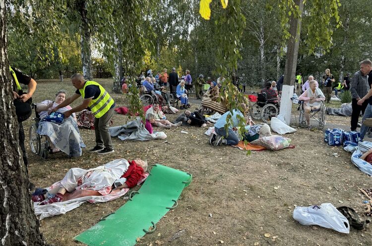 Ворог атакував геріатричний пансіонат на Сумщині (ОНОВЛЕНО) Ворог атакував геріатричний пансіонат на Сумщині (ОНОВЛЕНО)
