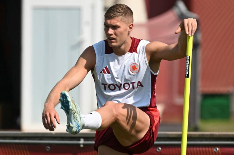 Артем Довбик Артем Довбик забив гол в другому матчі поспіль в чемпіонаті Італії