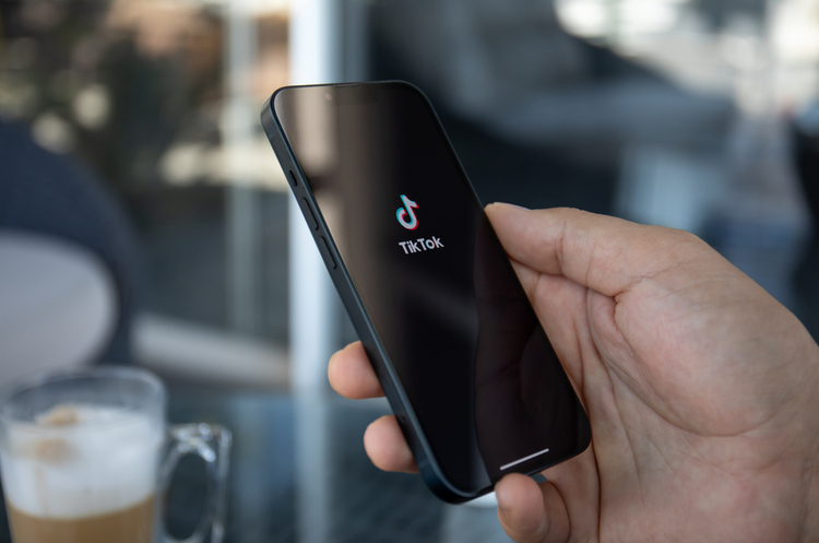 TikTok блокує акаунти російських державних ЗМІ TikTok блокує акаунти російських державних ЗМІ