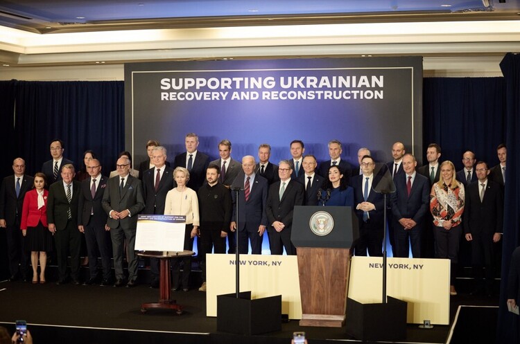 фото Офіційний сайт Президента України Захід пообіцяв не розморожувати російські активи, поки рф не виплатить компенсацію Україні — декларація