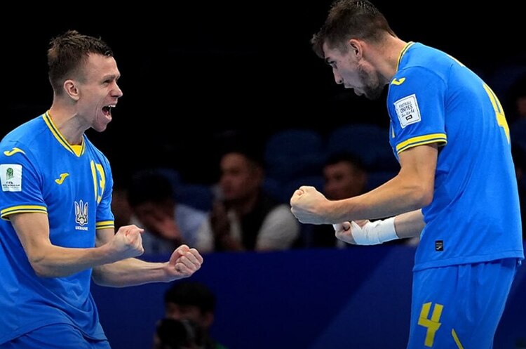Україна обіграла Нідерланди і вийшла в чвертьфінал чемпіонату світу з футзалу Україна обіграла Нідерланди і вийшла в чвертьфінал чемпіонату світу з футзалу