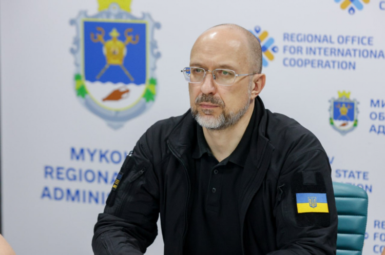 Фото: Кабмін Прем'єр доручив віднести до захищених статей бюджету фінансування виробництва зброї та військової техніки
