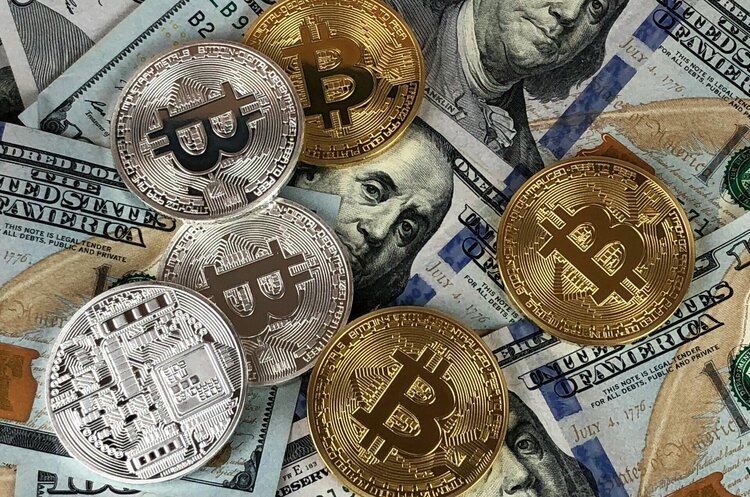 За місяць біткоїн зріс більш ніж на 10% – до $65 484 за штуку За місяць біткоїн зріс більш ніж на 10% – до $65 484 за штуку