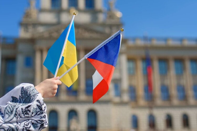 Україна та Чехія спільно вироблятимуть 155-мм снаряди Україна та Чехія спільно вироблятимуть 155-мм снаряди