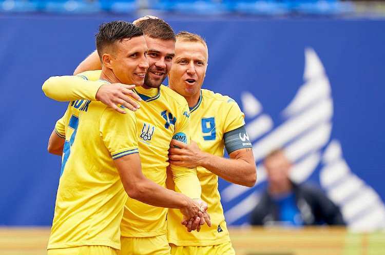 Україна розгромно перемогла на старті відбору до ЧС з пляжного футболу Україна розгромно перемогла на старті відбору до ЧС з пляжного футболу