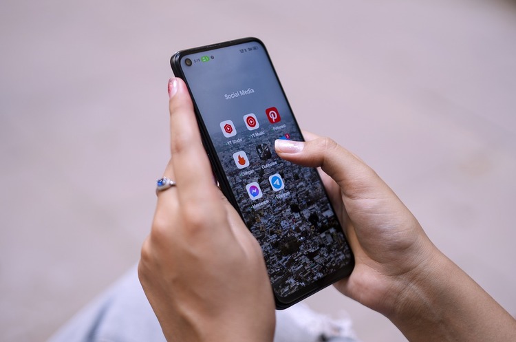 У Раді обмежать використання Telegram у службових цілях У Раді обмежать використання Telegram у службових цілях