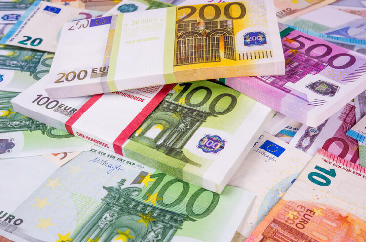 ЄС планує залучити €10 мільярдів через випуск двох облігацій ЄС планує залучити €10 мільярдів через випуск двох облігацій