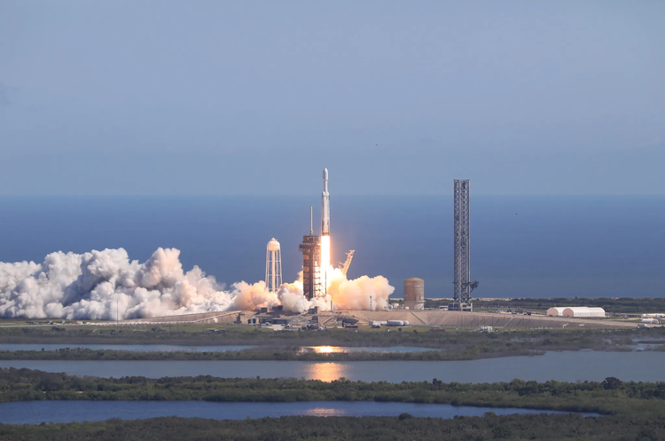 Запуск ракети Falcon Heavy із міжпланетним зондом Europa Clipper NASA та SpaceX запустили зонд на супутник Юпітера Європу