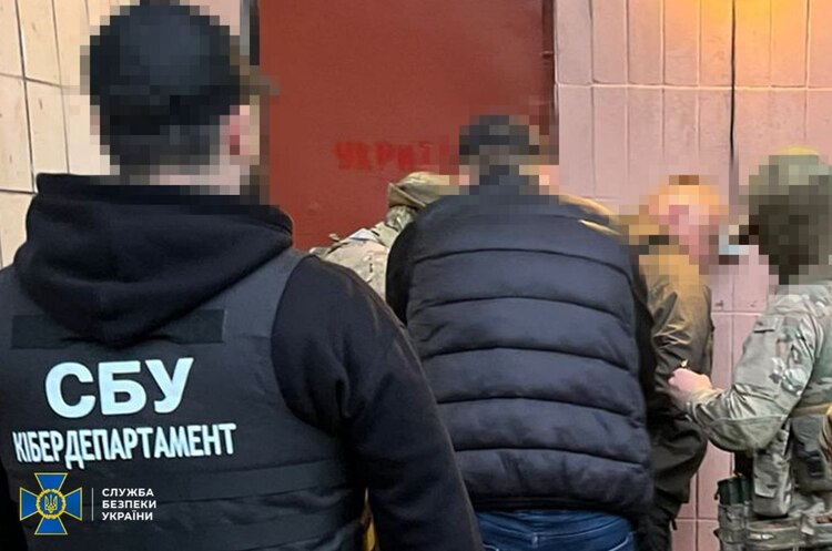 Підтримував війну та «зливав» наслідки обстрілів: затримано посадовця «Укренерго» Підтримував війну та «зливав» наслідки обстрілів: затримано посадовця «Укренерго»