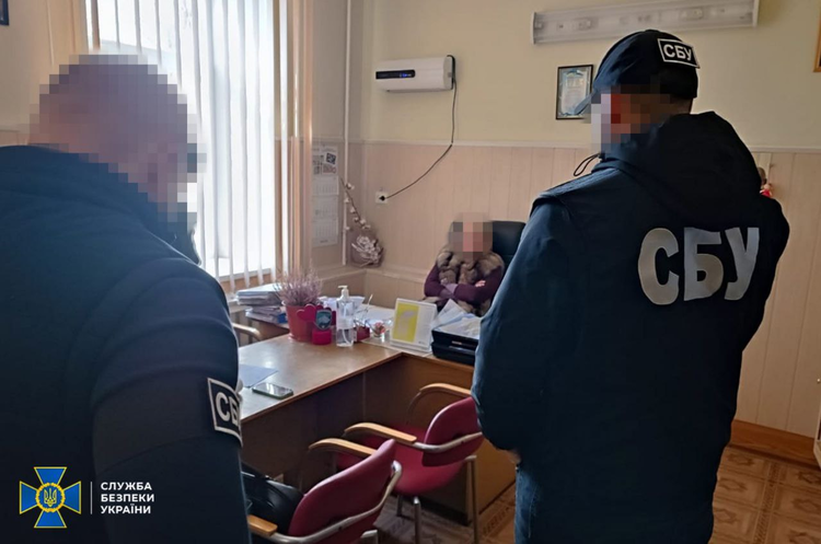 У керівниці МСЕК Миколаївщини знайшли $450 000 нелегальних доходів У керівниці МСЕК Миколаївщини знайшли $450 000 нелегальних доходів