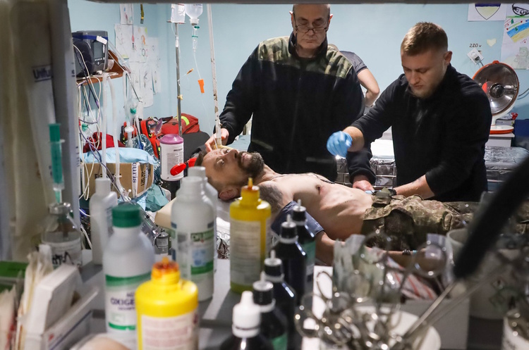Стабпункти у зоні бойових дій підсилять фаховими медиками – Генштаб Стабпункти у зоні бойових дій підсилять фаховими медиками – Генштаб