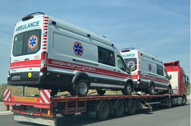 ЗСУ отримали від НАТО 65 автівок швидкої допомоги ЗСУ отримали від НАТО 65 автівок швидкої допомоги