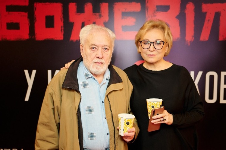 Продюсерка фільму «БожеВільні» Валерія Іваненко і консультант проєкту Семен Глузман, лікар-психіатр, правозахисник, колишній політв'язень, дисидент, у 1998-1999 роках – експерт ООН з прав людини. Продюсерка фільму «БожеВільні» про каральну психіатрію: «Ми хотіли показати, як страшно, коли цей інструмент спрацьовує»
