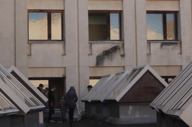 У Києві уламки “шахеда” пошкодили корпус і гуртожиток університету Шевченка У Києві уламки “шахеда” пошкодили корпус і гуртожиток університету Шевченка