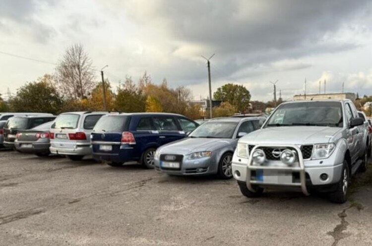 Фото: Львівська обласна прокуратура Контрабанда автівок під виглядом «гуманітарки»: на Львівщині викрили схему