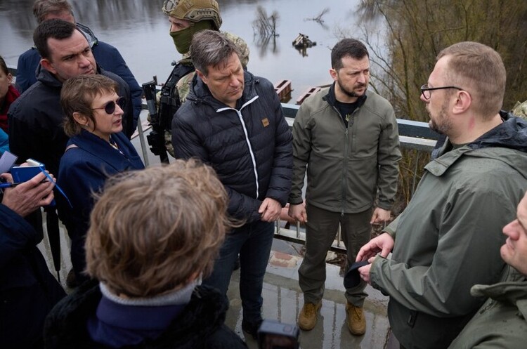 Володимир Зеленський і міністр економіки ФРН Роберт Хабек Україна вперше стала головним торговим партнером Німеччини серед пострадянських країн