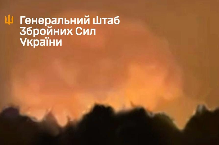 Сили оборони вдарили по російському складу з боєприпасами (ОНОВЛЕНО) Сили оборони вдарили по російському складу з боєприпасами (ОНОВЛЕНО)