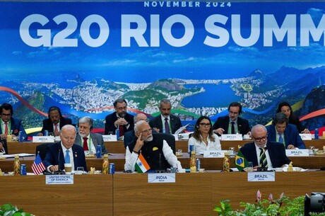 , ,        :        G20